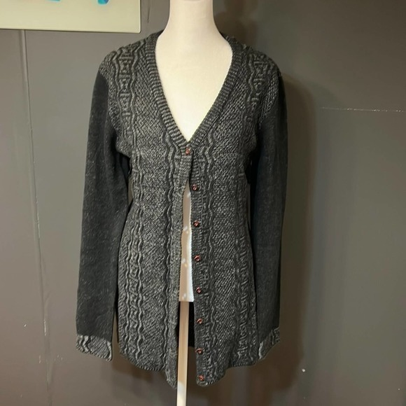 Powder River Outfitters size medium‎ black and gray fringe detail sweater - Picture 1 of 6